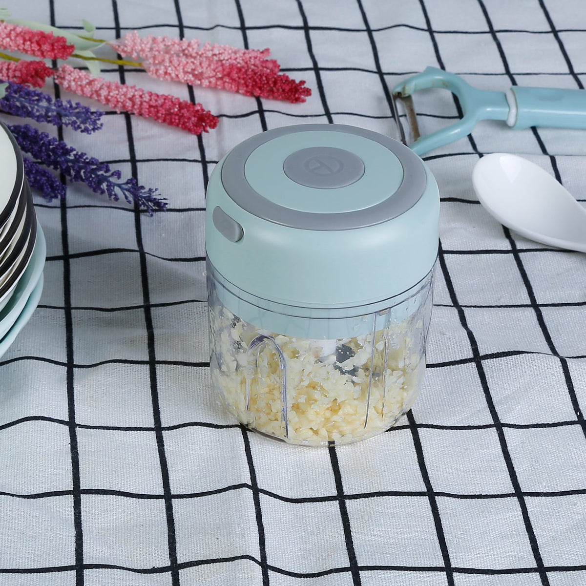Mini Electric Garlic Chopper 8.45OZ Cordless Garlic Mincer Food Chopper Rechargeable Food Blender Chili Nut Onion Pepper Meat Ginger Food
